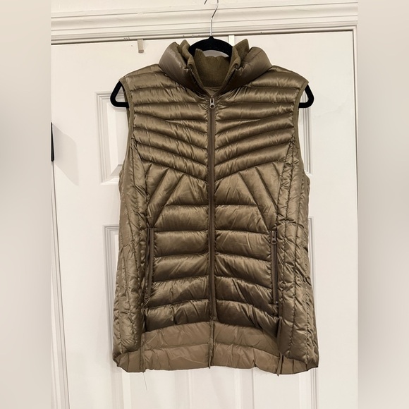 Bernardo Goose Down Metallic Green Puffer Quilted Full Zip Vest Women’s Medium - Picture 1 of 6